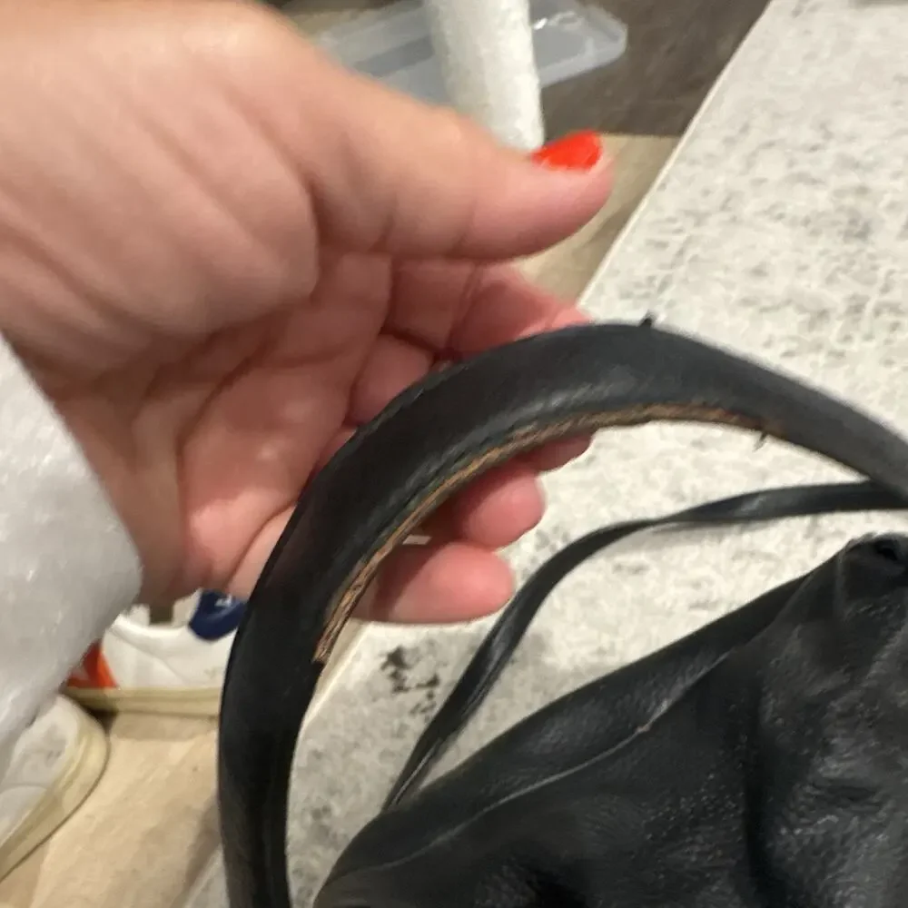 kate spade new york Black Pebbled Shoulder/Crossbody Bag Zip Tassel Medium